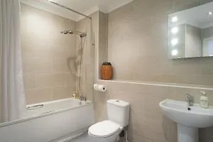 Fountain Court Apartments - Harris Edinburgh Aparthotel